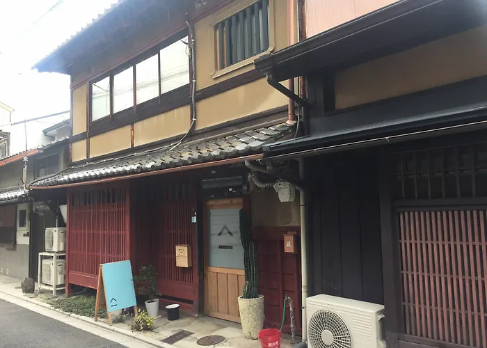 Oil Street Guest House And Space